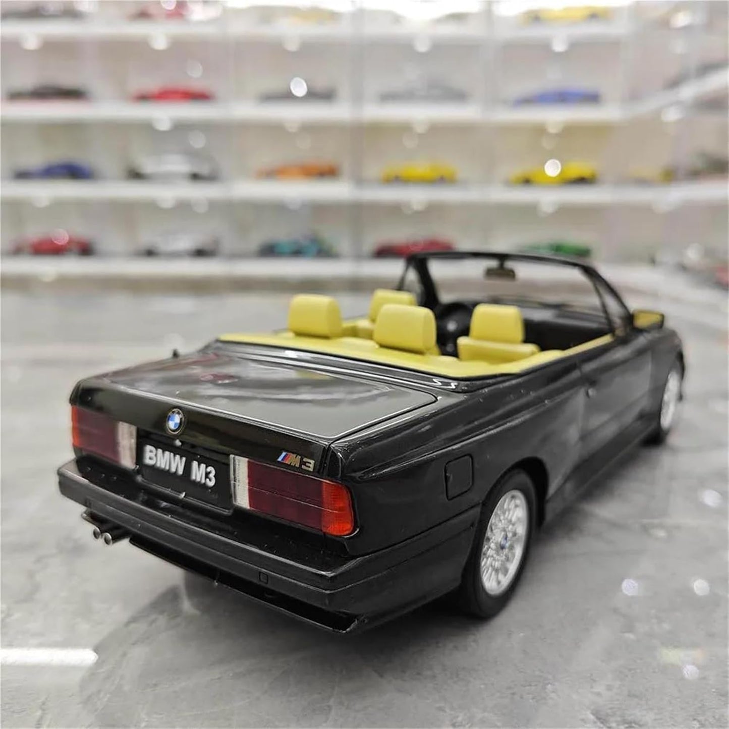 BMW M3 E30 1:18 Diecast Car