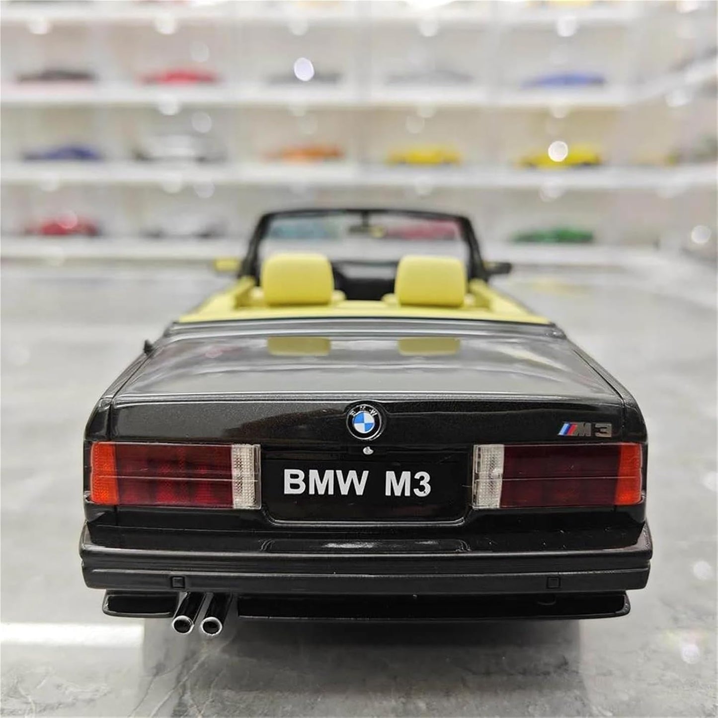 BMW M3 E30 1:18 Diecast Car